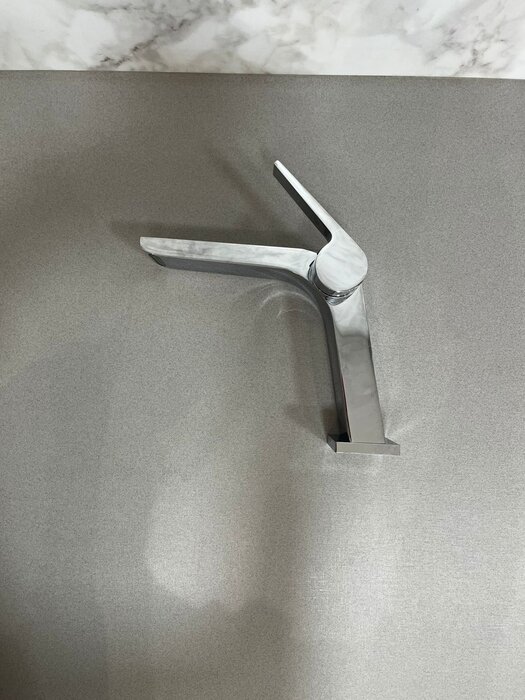 Torneira Monocomando de Mesa bica baixa Linear - Cromada