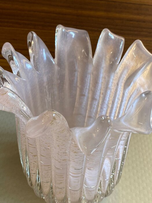 Vaso De Decoração em Murano  Rosa Bebe c/ pó de Ouro - Muranos Gileno